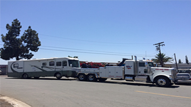 How To Hire The Right 24 Hour Towing Service