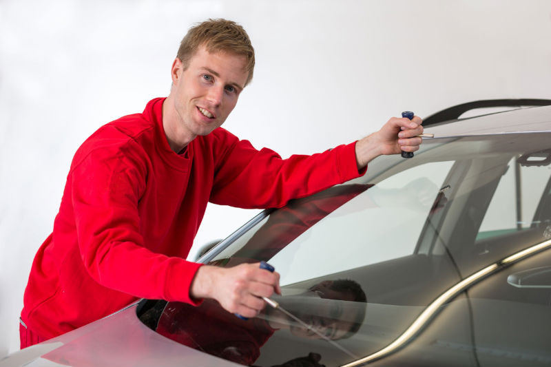 Never Put Off Calling an Auto Glass Repair Service in Newport News, VA