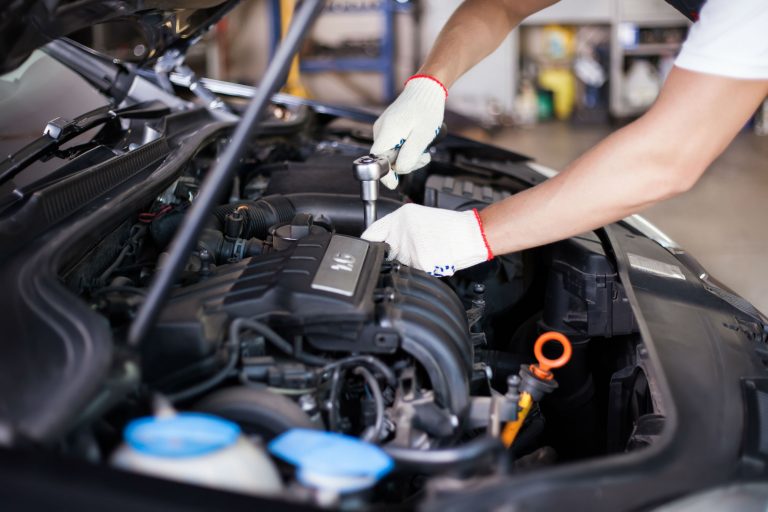 Tips on Choosing the Right Car Repair Centers
